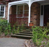 Leura Camellias - Accommodation Gladstone