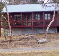 Ivybrook Vineyard Cottage - Accommodation Gladstone