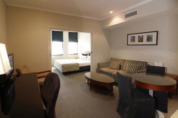 Quality Hotel Batman's Hill On Collins - Accommodation Gladstone 10