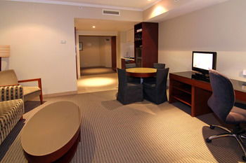 Quality Hotel Batman's Hill On Collins - Accommodation Gladstone 13
