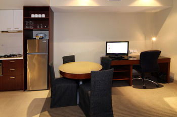 Quality Hotel Batman's Hill On Collins - Accommodation Gladstone 21