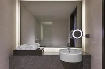 Hyatt Regency Sydney - Accommodation Gladstone 23
