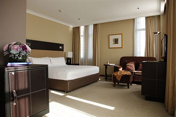 The Grace Hotel - Accommodation Gladstone 9