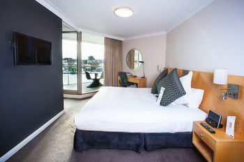 Pullman Quay Grand Sydney Harbour - Accommodation Gladstone 1