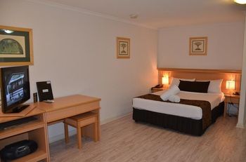 Napoleon On Kent - Accommodation Gladstone 8