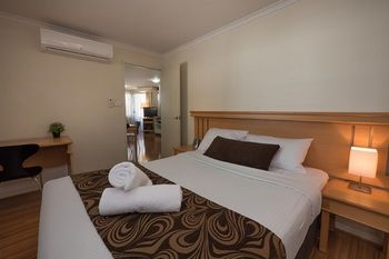 Napoleon On Kent - Accommodation Gladstone 9