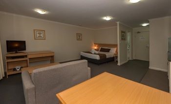Napoleon On Kent - Accommodation Gladstone 10