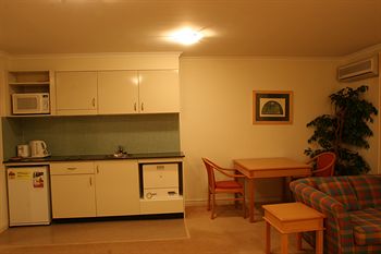 Napoleon On Kent - Accommodation Gladstone 0