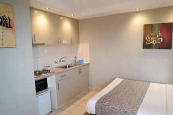 Parkville Place - Accommodation Gladstone 2