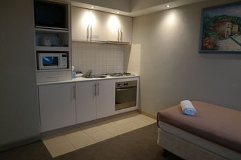 Parkville Place - Accommodation Gladstone 4