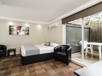 Parkville Place - Accommodation Gladstone 7