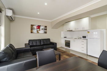 Parkville Place - Accommodation Gladstone 26