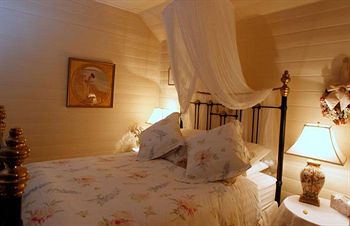 Valley Ranges Getaways - Accommodation Gladstone 0