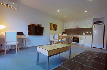Buckingham International Serviced Apartments - Accommodation Gladstone 13
