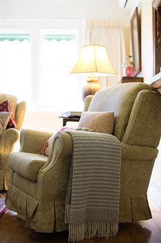 Adeline Bed And Breakfast - Accommodation Gladstone 12