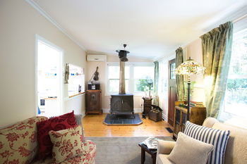 Adeline Bed And Breakfast - Accommodation Gladstone 14