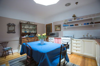 Adeline Bed And Breakfast - Accommodation Gladstone 15