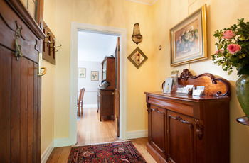 Adeline Bed And Breakfast - Accommodation Gladstone 34
