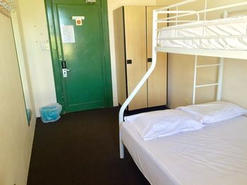 Elephant Backpacker Sydney - Hostel - Accommodation Gladstone 8