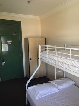 Elephant Backpacker Sydney - Hostel - Accommodation Gladstone 10