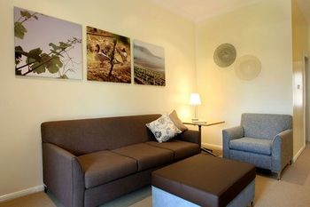 Pokolbin Village - Accommodation Gladstone 34