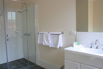Pokolbin Village - Accommodation Gladstone 0