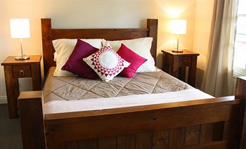 Pokolbin Village - Accommodation Gladstone 1