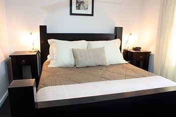 Pokolbin Village - Accommodation Gladstone 3