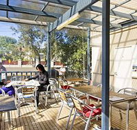 Cambridge Lodge - Hostel/Backpacker - Accommodation Gladstone