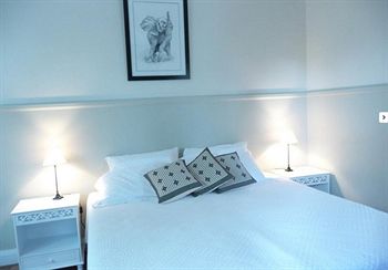 A Room With A View Bed & Breakfast - Accommodation Gladstone 0