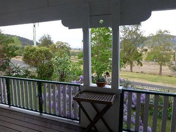 A Room With A View Bed & Breakfast - Accommodation Gladstone 1