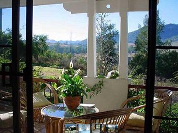 A Room With A View Bed & Breakfast - Accommodation Gladstone 3