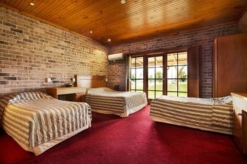 Macquarie Inn - Accommodation Gladstone 29