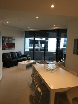 Apartments Melbourne Domain - Docklands - Accommodation Gladstone 16