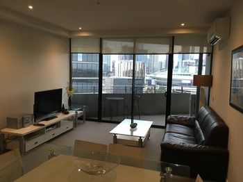 Apartments Melbourne Domain - Docklands - Accommodation Gladstone 18