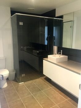 Apartments Melbourne Domain - Docklands - Accommodation Gladstone 20