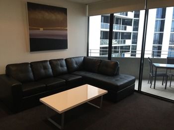 Apartments Melbourne Domain - Docklands - Accommodation Gladstone 30
