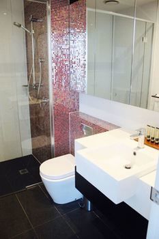Apartments Melbourne Domain - Docklands - Accommodation Gladstone 33