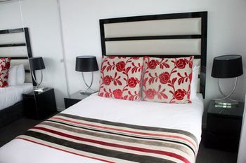 Apartments Melbourne Domain - Docklands - Accommodation Gladstone 34