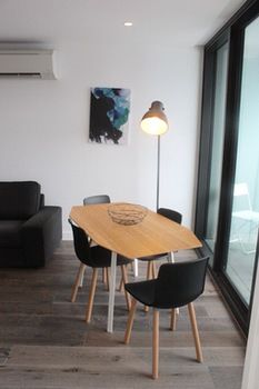 Apartments Melbourne Domain - Docklands - Accommodation Gladstone 43
