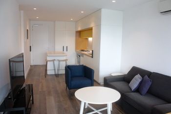 Apartments Melbourne Domain - Docklands - Accommodation Gladstone 52
