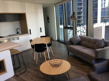 Apartments Melbourne Domain - Docklands - Accommodation Gladstone 58