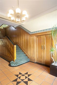 Hotel Gosford - Accommodation Gladstone 8