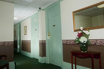Hotel Gosford - Accommodation Gladstone 15
