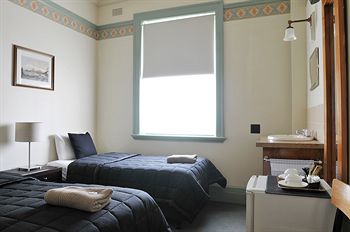 Hotel Gosford - Accommodation Gladstone 21