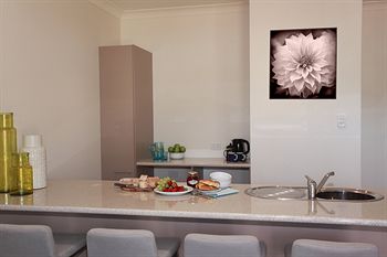 H Boutique Hotel - Accommodation Gladstone 1