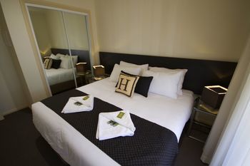 H Boutique Hotel - Accommodation Gladstone 44