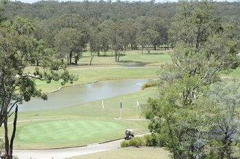 Riverside Oaks Golf Resort - Accommodation Gladstone 13