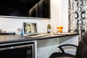 Adara East Melbourne - Accommodation Gladstone 1
