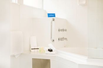 Adara East Melbourne - Accommodation Gladstone 2